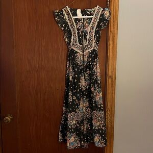 Vintage Floral Dress with Lace Trim